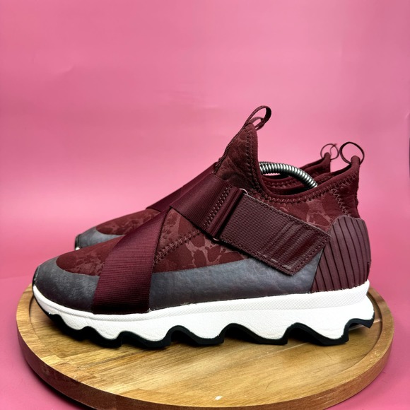 Sorel Shoes - WOMENS SOREL BURGUNDY/ANIMAL PRINT KINETIC SNEAKER
